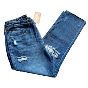 NWT Indigo Spirits Medium Blue Cropped Jeans